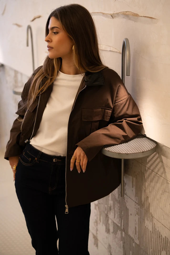 Chaqueta Sharmaine entallada de ante sintético