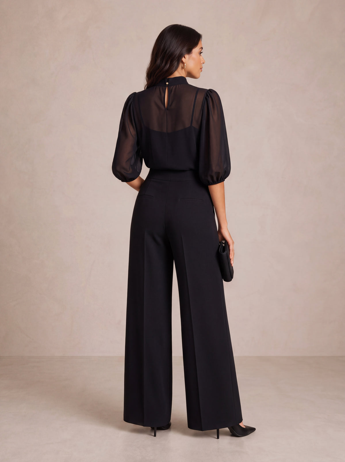 Valéria | Conjunto de tres piezas con top transparente y pantalón de pierna ancha