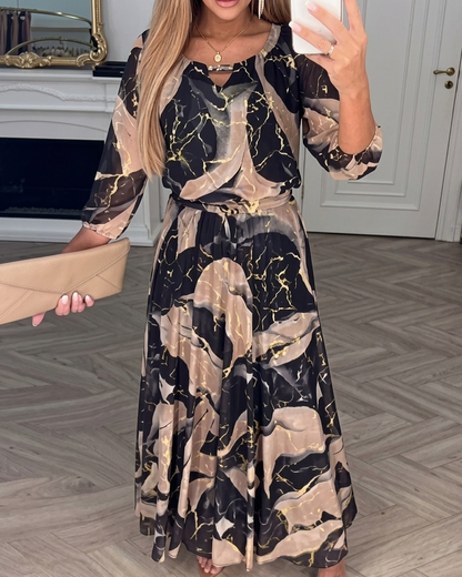 Valerie | Elegante vestido fluido y vaporoso con un estampado elegante que realza tu silueta