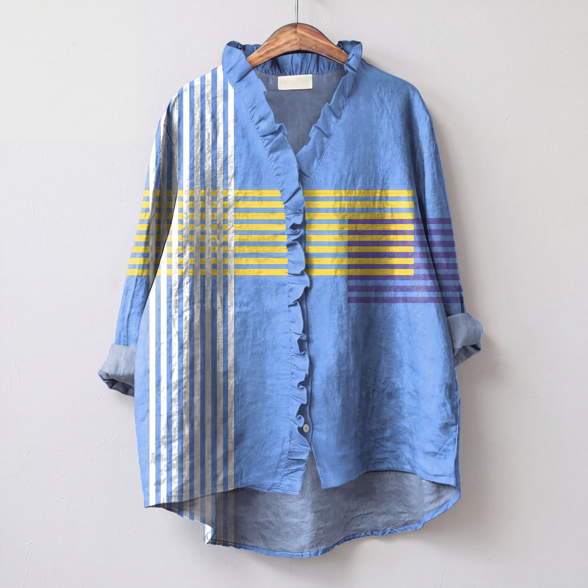 DELPHINE | Blusa Azul con Estampado de Rayas y Volantes