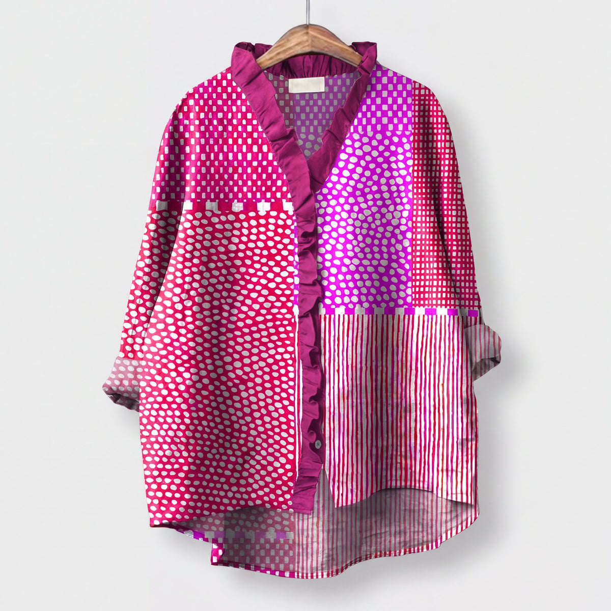 SAPHIRA | Blusa Rosa con Estampado Geométrico y Volantes