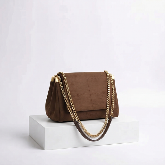 BOLSO CON CADENA DORADA