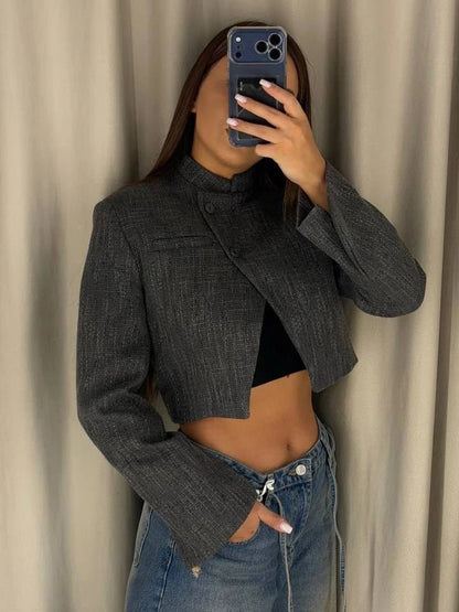 Blazer Anneliese corto con botones frontales
