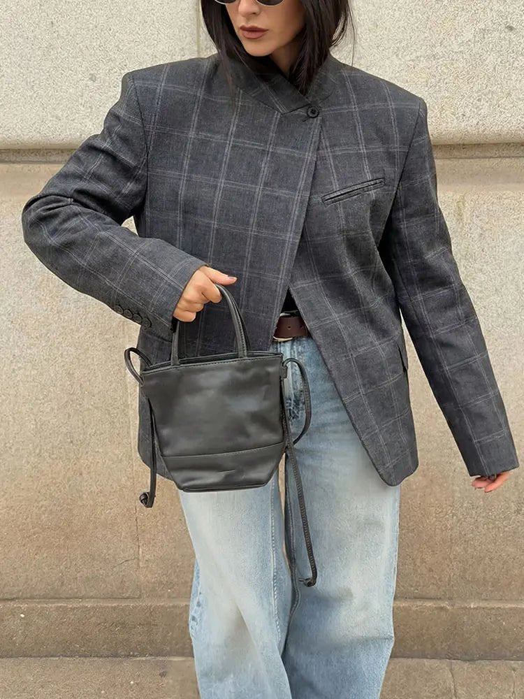 Blazer Aurelia de cuadros con cuello alto