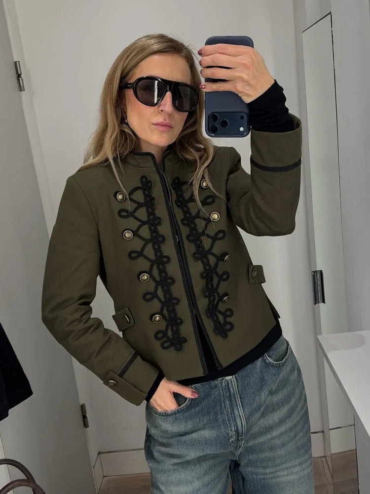 Chaqueta Napoleon Becky con hebilla de nudo de cuerda