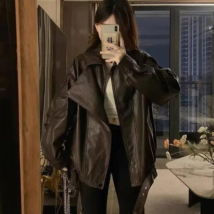 Chaqueta de cuero sintético asimétrica Carla
