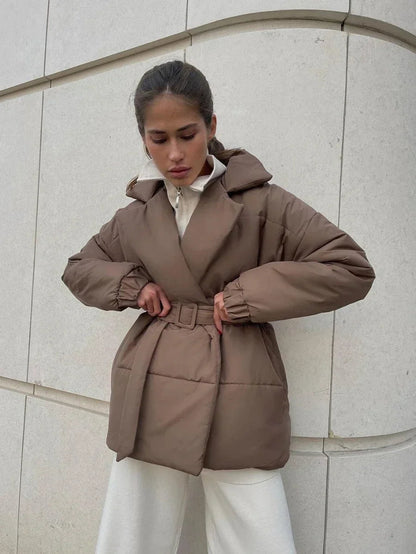 Chaqueta acolchada con cinturón Jaime
