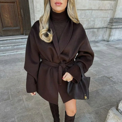 Abrigo envolvente extragrande con cinturón Monica