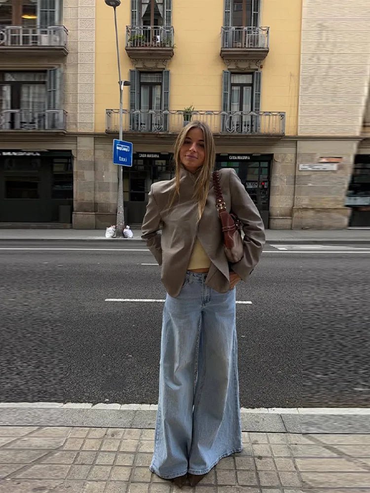 Blazer Noa de corte sólido con cuello alto