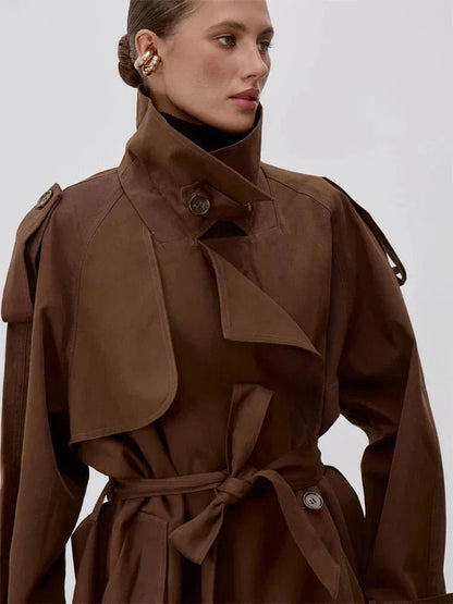 Gabardina Octavia con cordones y cuello alto