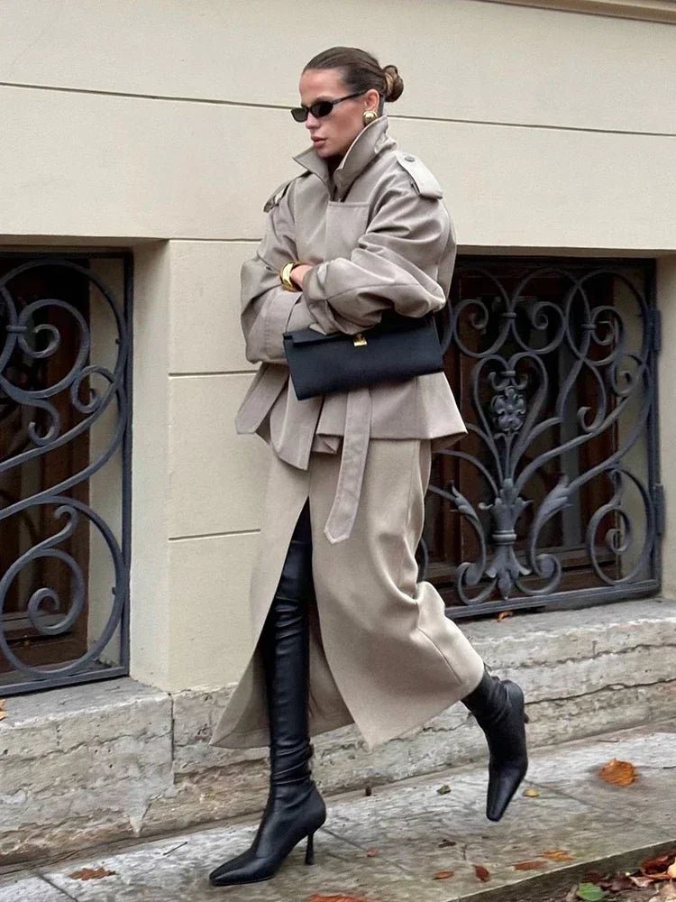 Gabardina Corta con Cordones Sandy