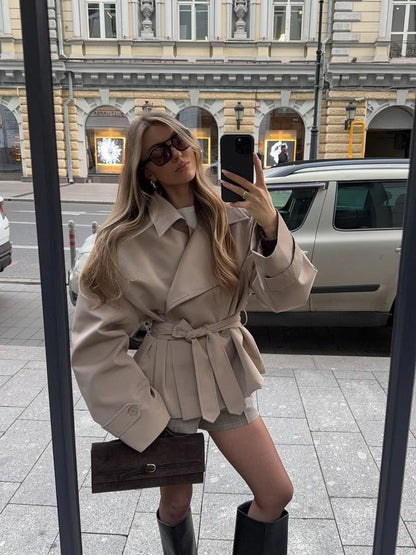 Gabardina Corta con Cordones Sandy