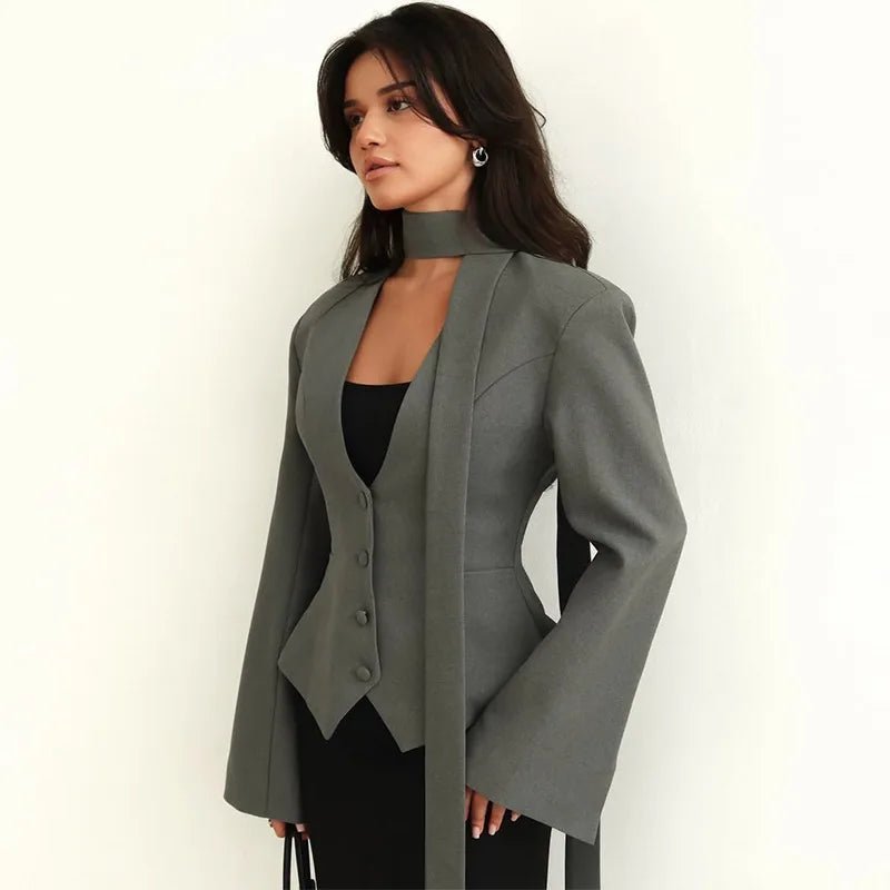 Abrigo Scarlett tipo blazer con bufanda