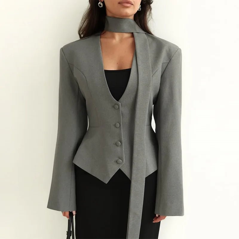 Abrigo Scarlett tipo blazer con bufanda