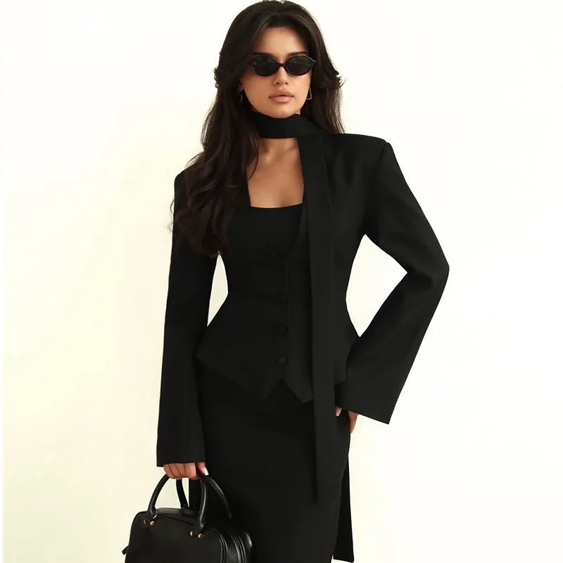 Abrigo Scarlett tipo blazer con bufanda