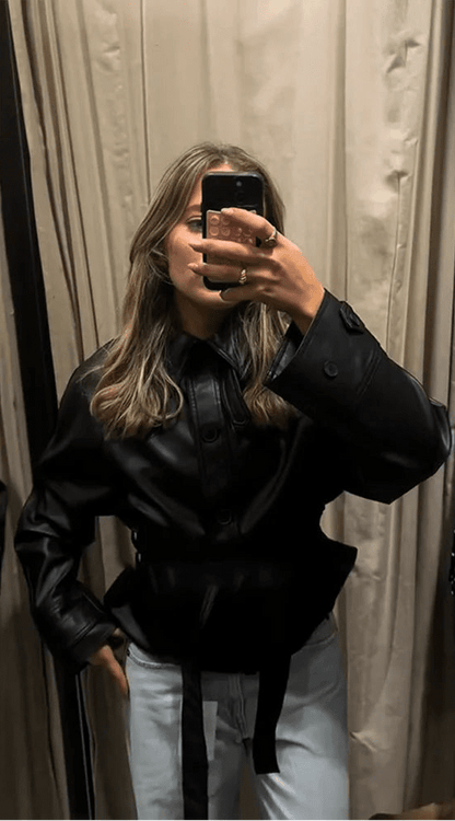 Chaqueta Tabitha de polipiel con cinturón