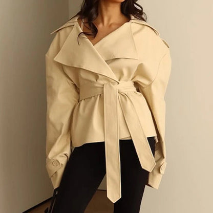 Gabardina corta Tara con cordones