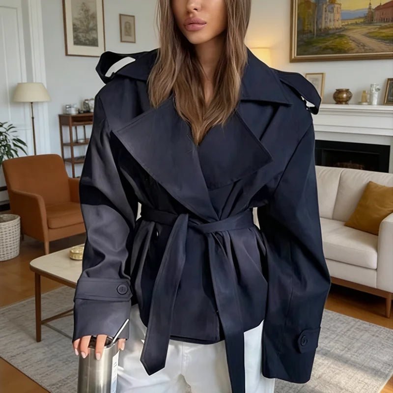 Gabardina corta Tara con cordones