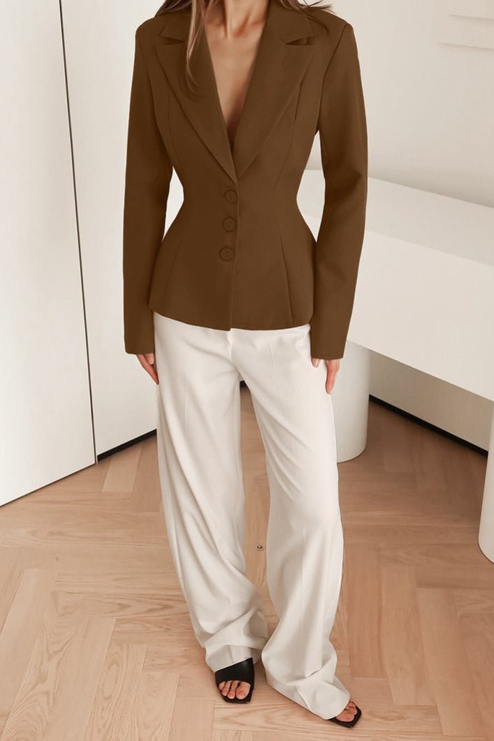 Blazer entallado Valerie con hombreras y cuello en V