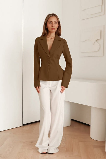 Blazer entallado Valerie con hombreras y cuello en V