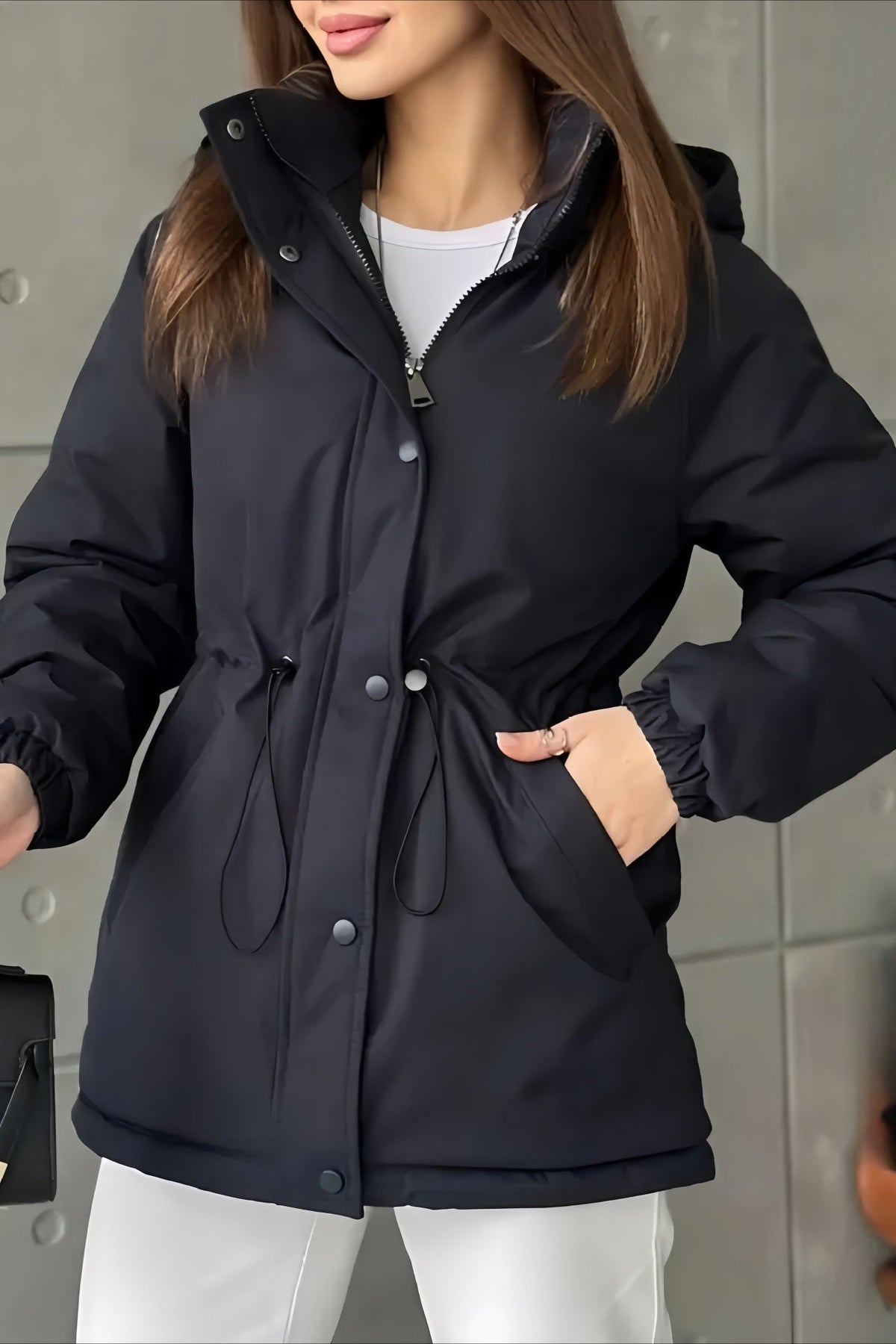 Chaqueta cortavientos Adele con capucha