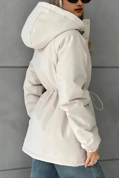 Chaqueta cortavientos Adele con capucha