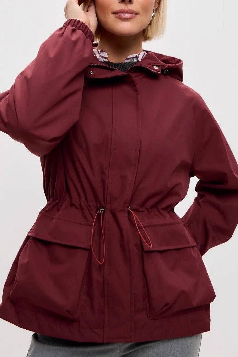Chaqueta Adelia impermeable con capucha