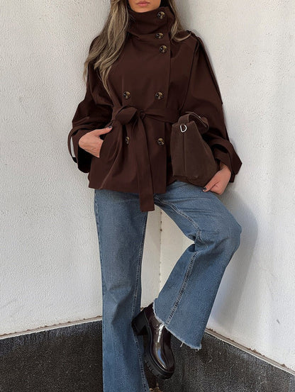 Trench corto Aida con cordones