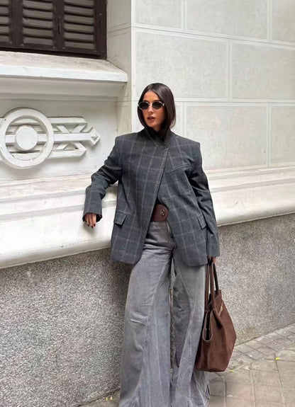 Blazer Aurelia de cuadros con cuello alto