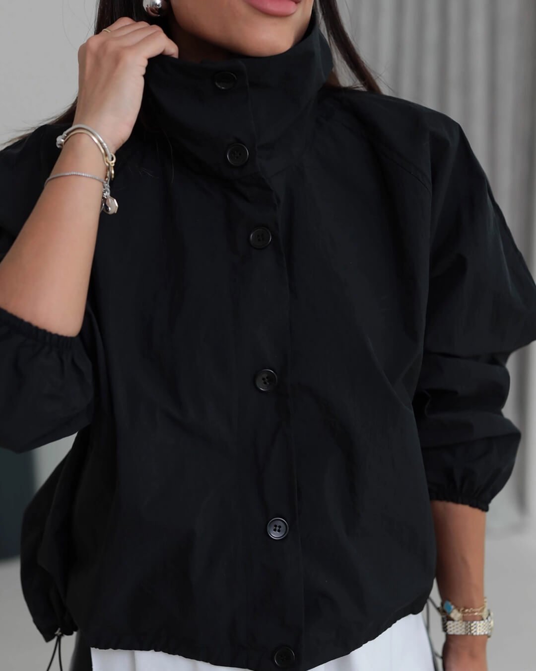 Chaqueta Clara de cuello alto