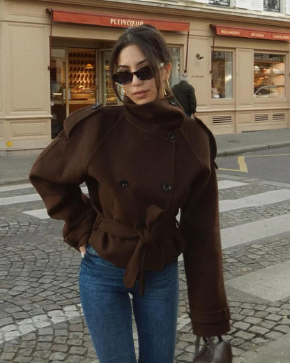 Gabardina Corta de Cuello Alto Debbie
