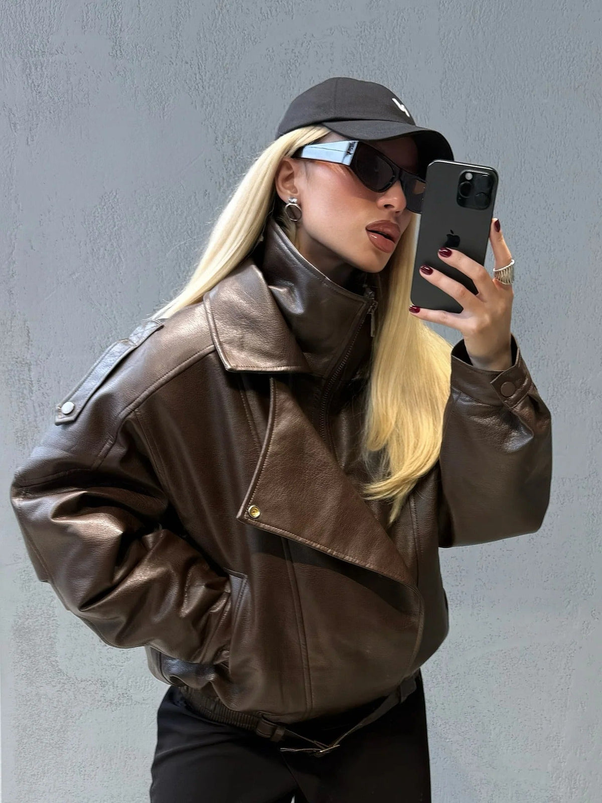 Chaqueta de cuero sintético asimétrica Carla