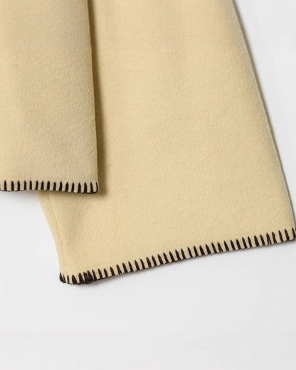 Chaqueta Emily de cuello alto con botones