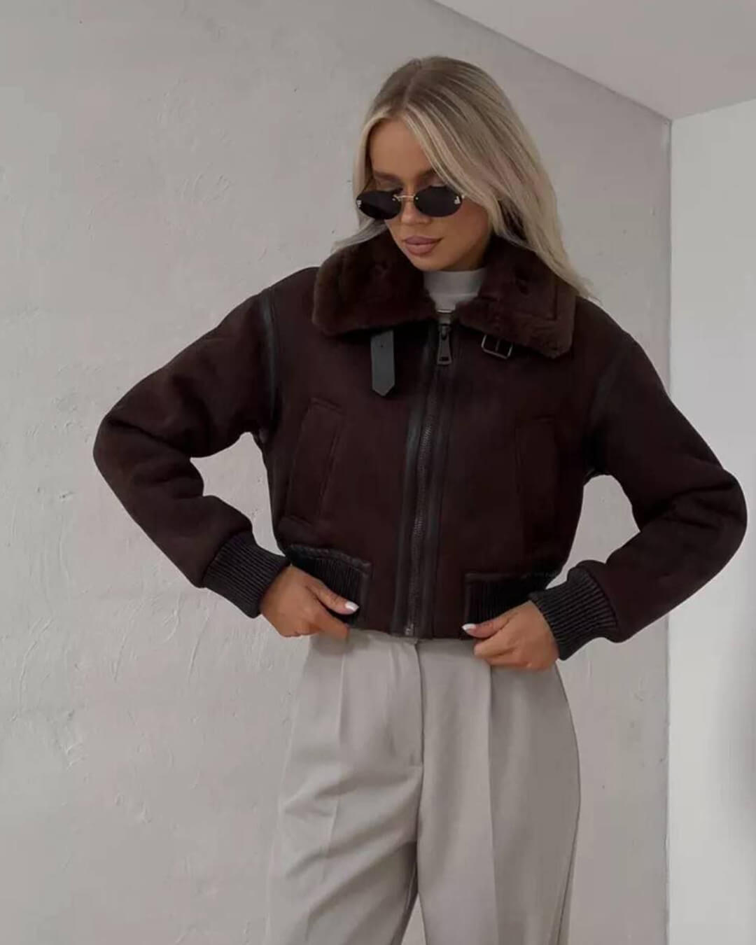 Cazadora bomber corta de ante sintético Esme