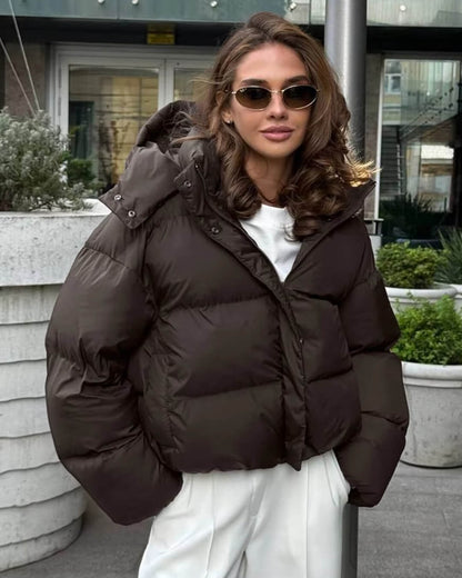 Chaqueta acolchada corta con capucha Sylvia