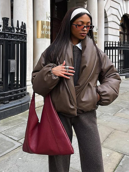Chaqueta de cuero sintético con solapa Lara