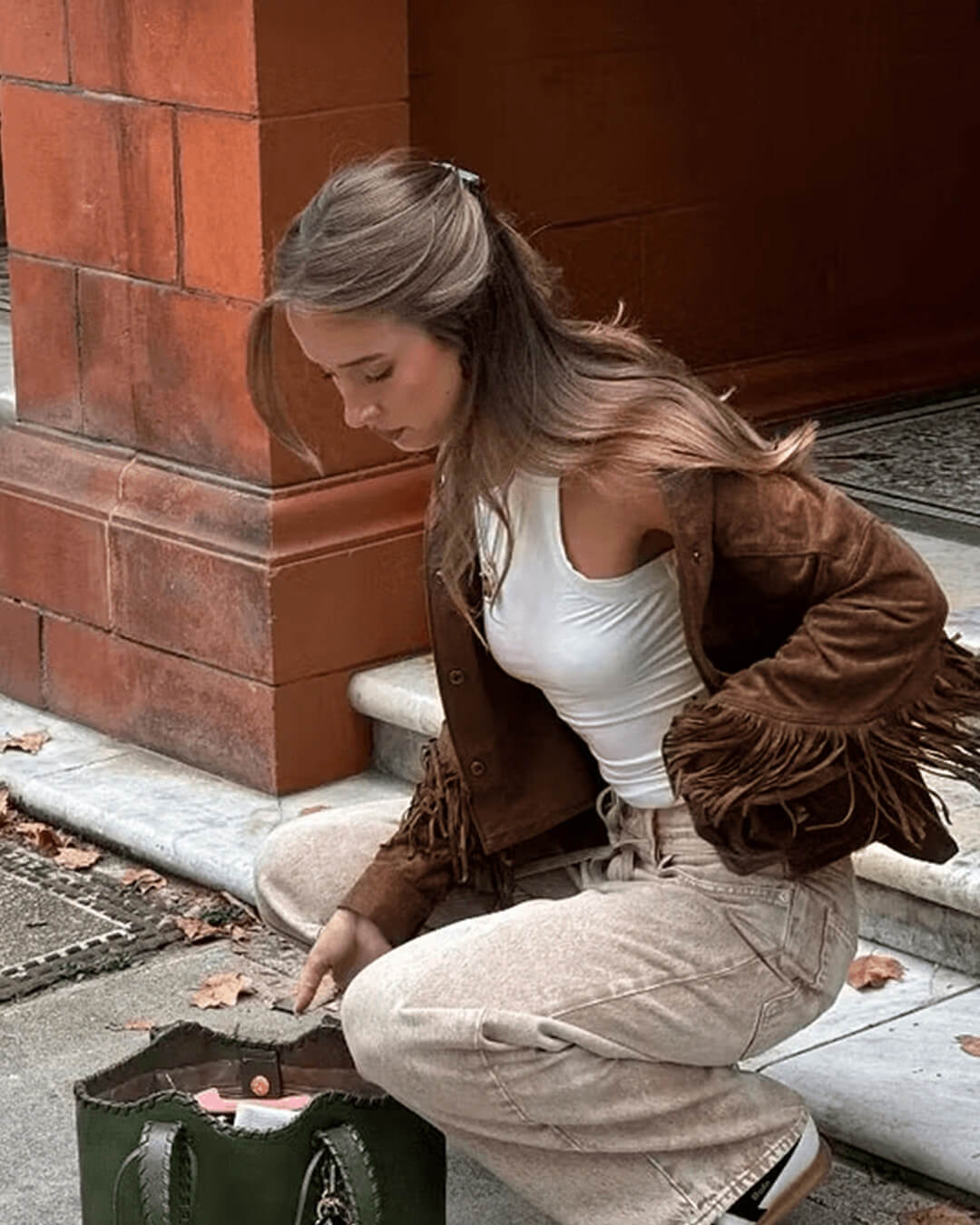 Chaqueta de ante sintético Sophia con borlas