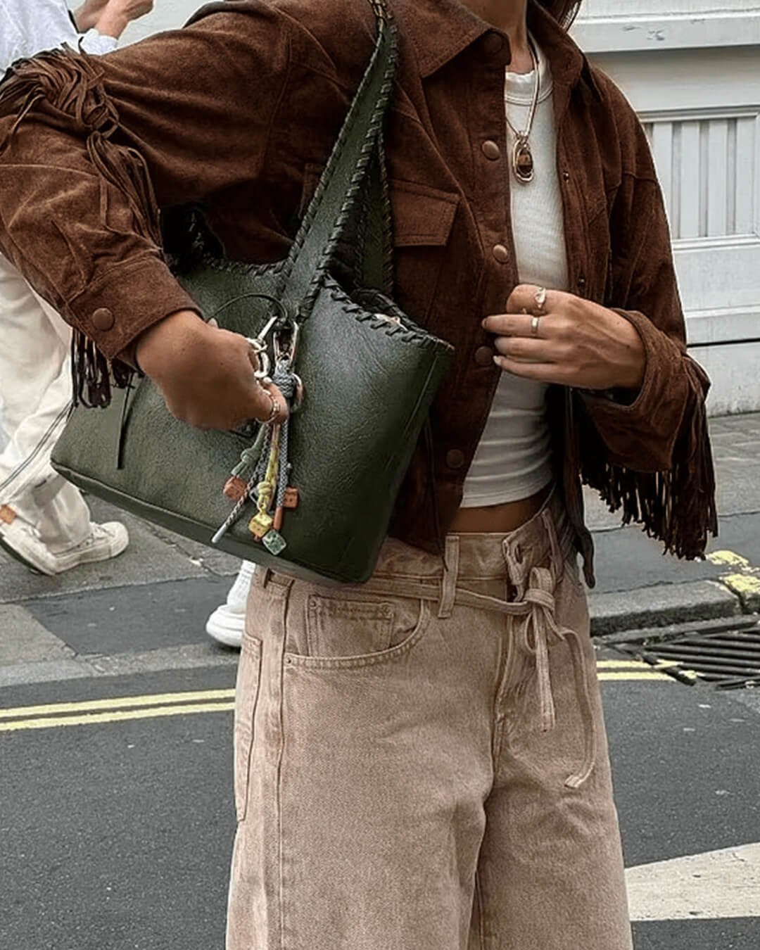 Chaqueta de ante sintético Sophia con borlas