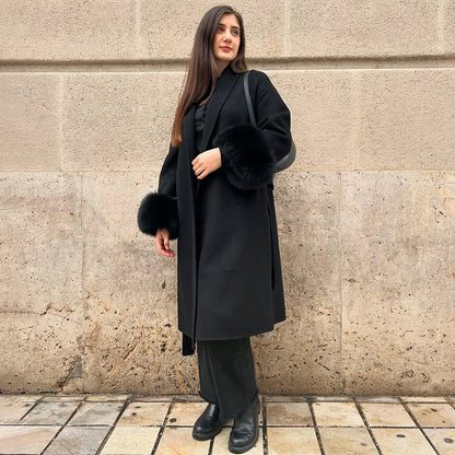 Abrigo de lana con puños de piel sintética de zorro