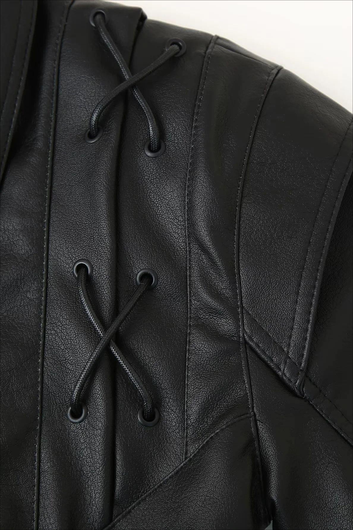 Chaqueta de cuero sintético estilo biker Zyra