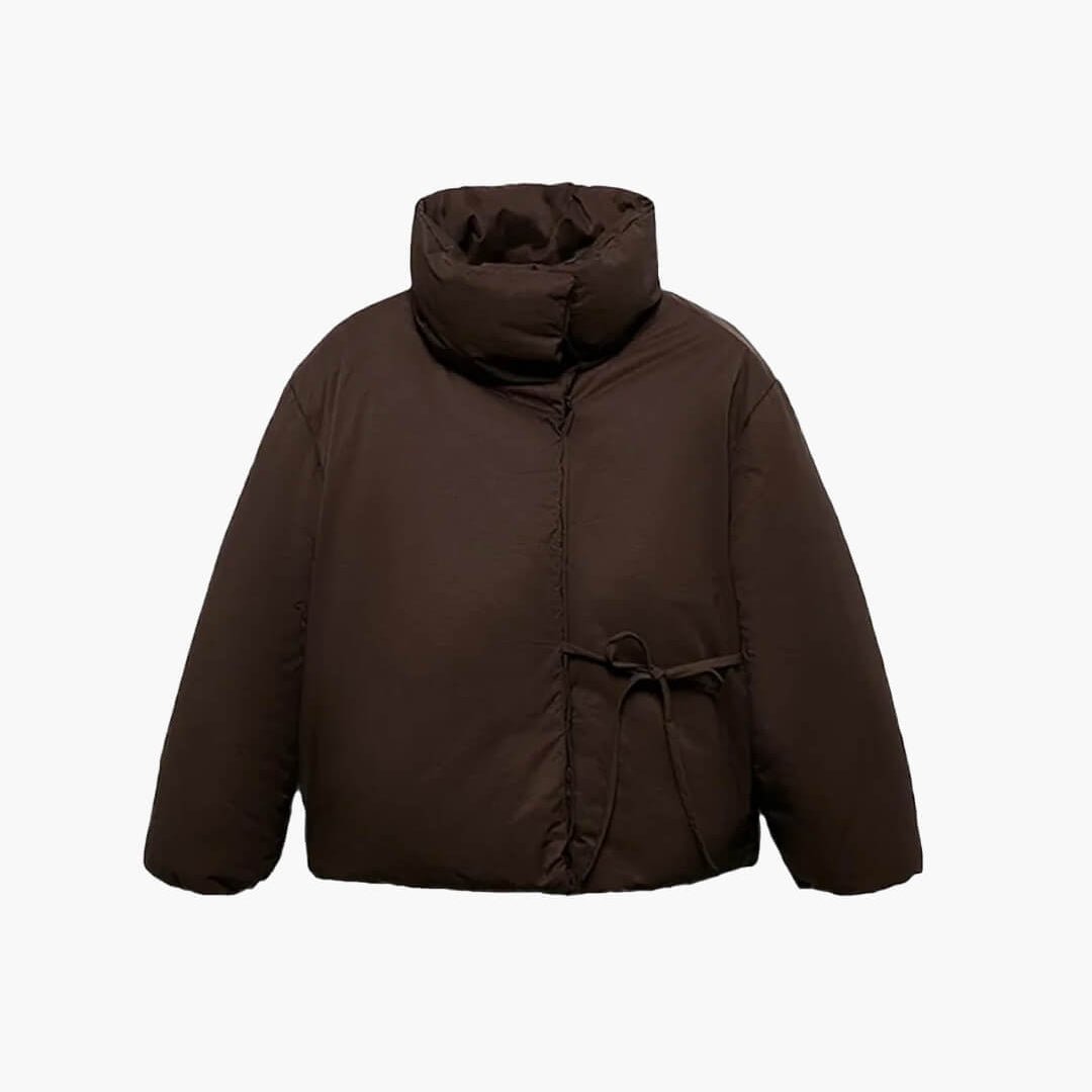 Chaqueta acolchada Suzy con cuello alto y lazo